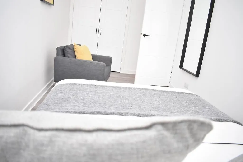 Modern & Bright 1 Bed For 4 Close To City Centre! Edinburgh 0*,